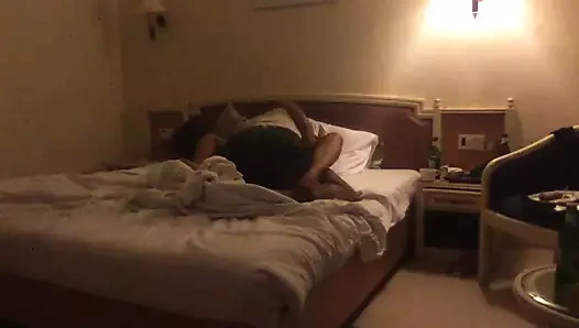 Hintli kuzeni ısıtmak