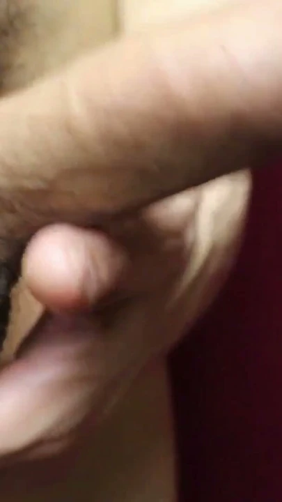 Çok uzun bir penis masajı ve böyle uzun bir mastürbasyondan sonra boşalmamaya çalış | Klip 1