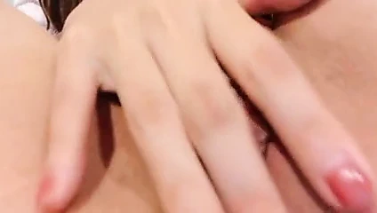 Çinli kız (20yo) pembe kedi ve büyük klitoris ıslak yapar