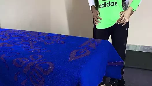 Ninenin evinde - bakire amcığımdan fışkırtıyor - büyük siyah yarağıyla amımı parçalıyor