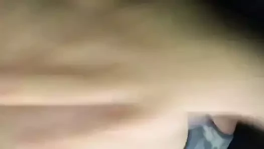 Götünü tokatlıyor