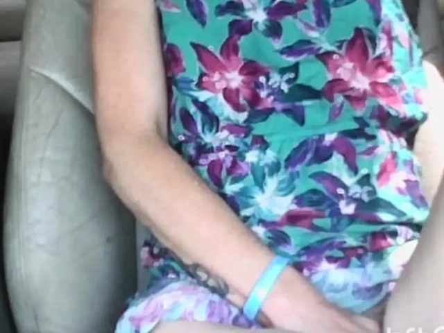 Üniversiteli kızı eve bırak