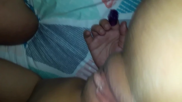 Onu bir yapay penis, köpek stili ve tüm vahşi ile sikişmek