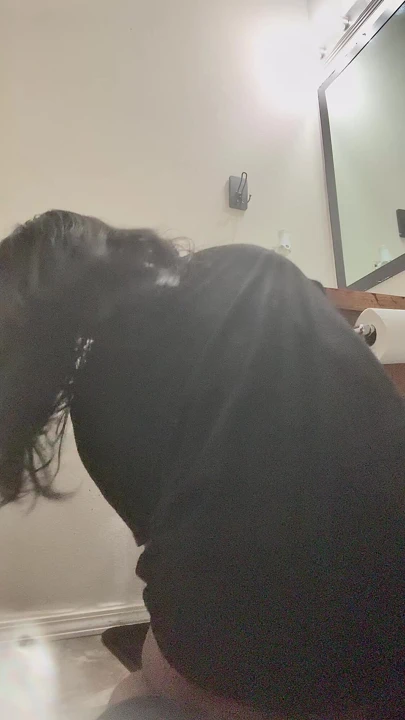 Büyük yarağı düşünmekten duramıyorum