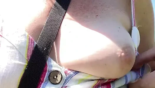 Göğüsler turist parkurunda