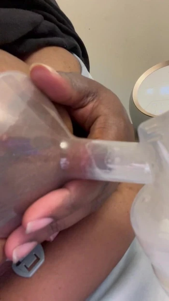 Накачка хорошеньких сисек