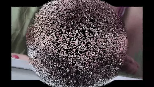 Genç kızın götü ve tabanları