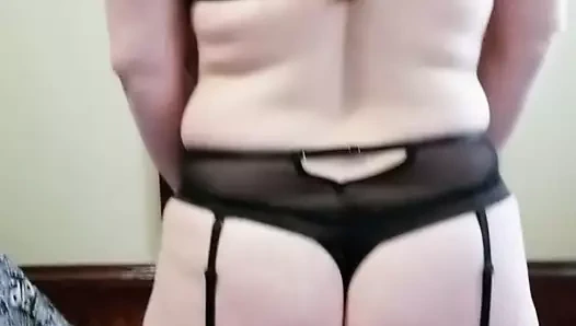 karısı içinde jartiyer ve çorap