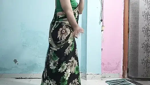 Doston meri wife ke kapde mujhe fit hone Lage Hain