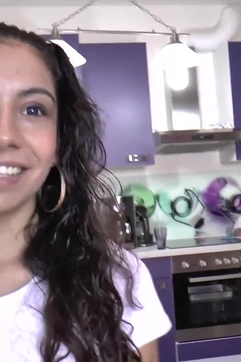 На первом кастинге девушки должны показать, что они могут сделать с трахом и отсосом. Есть ли у них шанс?