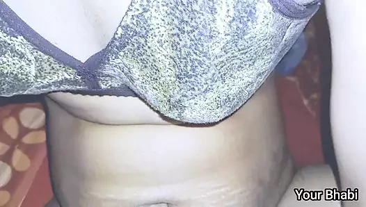 Indian hot bhabhi removed the water by fingering in chute, pat 1