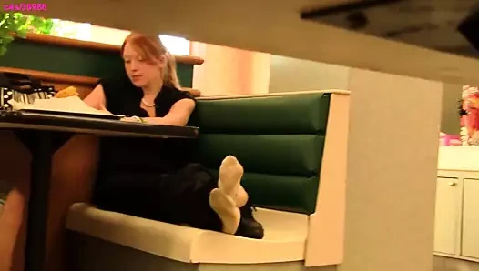 Yıldız restoran halka açık ayakkabı oyunu çorap önizlemesi