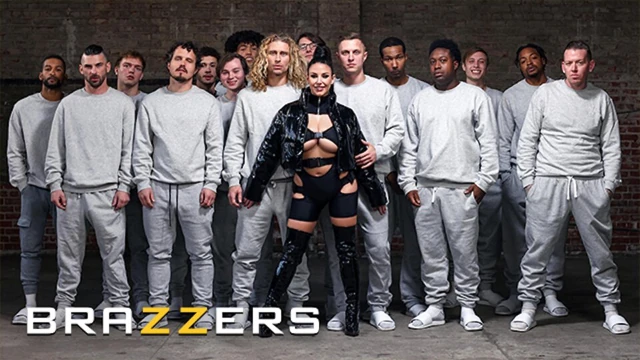 Bomba melek beyazı tatmin eder, odadaki tüm aç sikleri yutar - brazzers