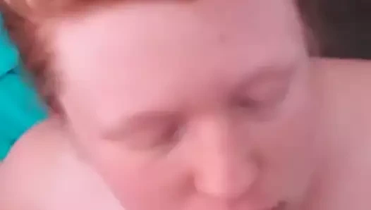 chubby amatör alır büyük yüz