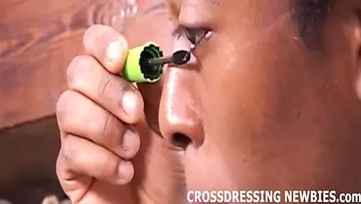 Bu beyaz iç çamaşırı siyah tenime çok yakışıyor