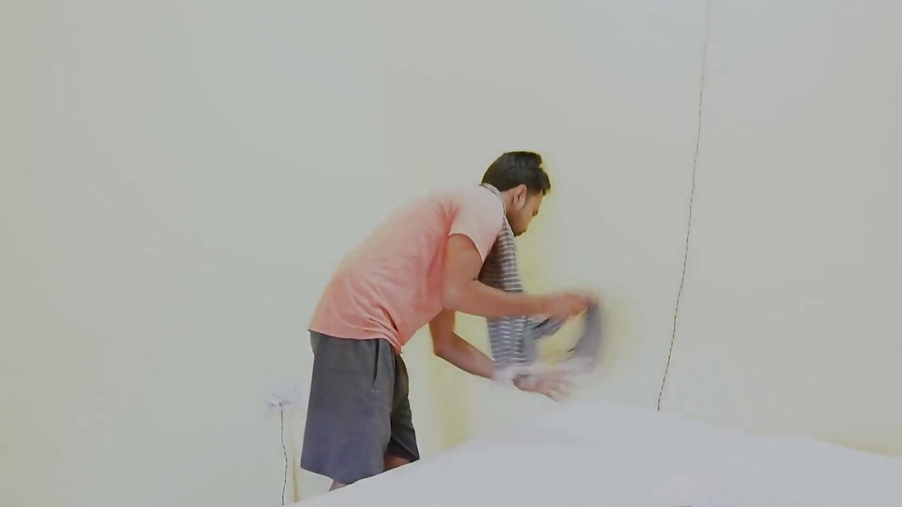 Hintli desi seksi büyük memeli teyze hizmetçisi tarafından sikiliyor, sert seks