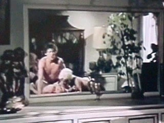 Seka içinde bir üçlü ile john holmes