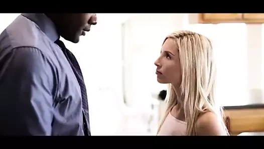 Bratty üvey kızının bir ders alması gerekiyor