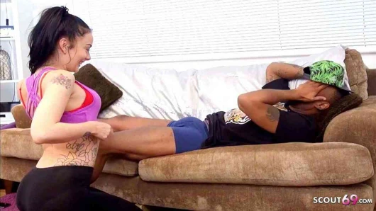 Sıska kardeş yakalandı stepbro ile bulge ve baştan onu için sikme