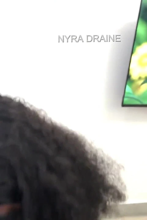 Büyük bir şeyde oral pratik yapıyor