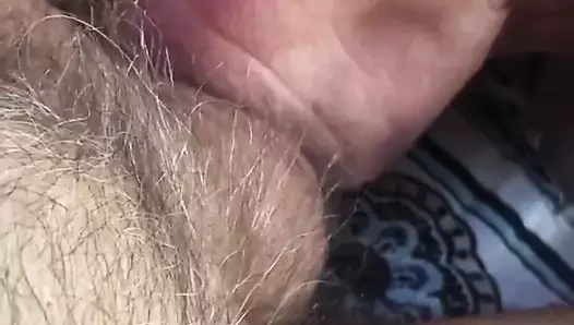 Taşakları !!! seviyorum