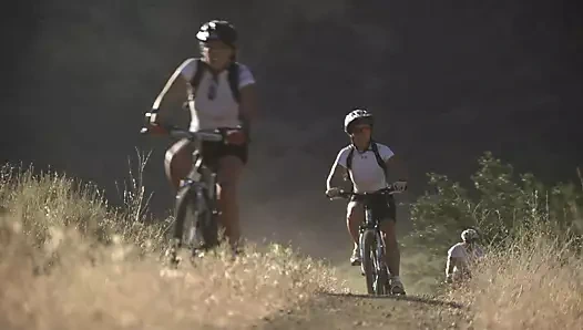 Günlük sert porno videosu dozu - lütfen beğen ve takip et