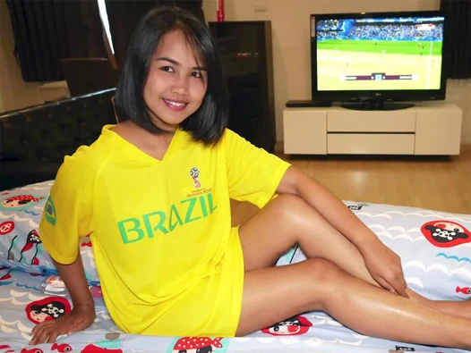 World cup jersey giyen Tayland genç amatör verir oral seks ve var cowgirl seks