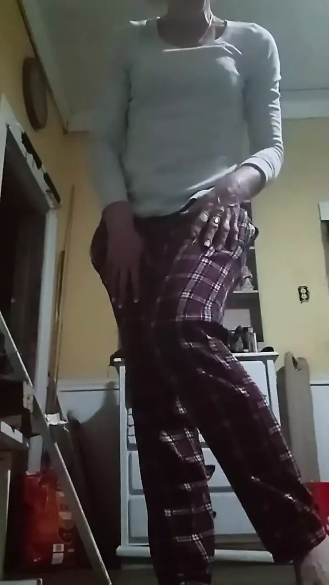 Üvey anne küçük oğlunu olması gerektiği gibi cezalandıramıyor