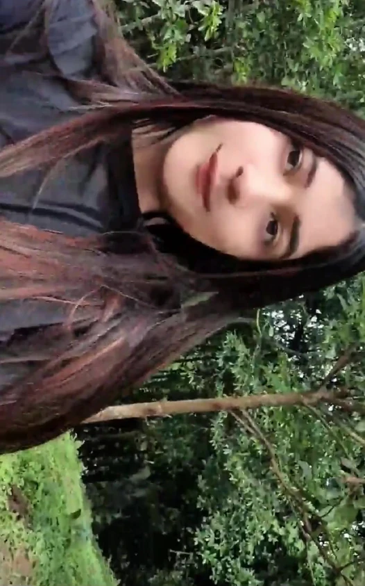 Yulieth Gomez'in Kolombiyalı videosundan silmeden önce izleyin