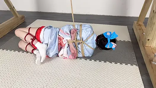 Güneşli bir günde kimono giymenin doruk versiyonu