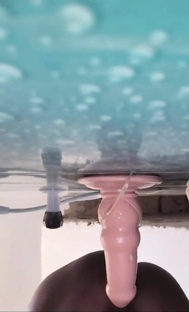 6 inçlik dildo aç götümü sikiyor
