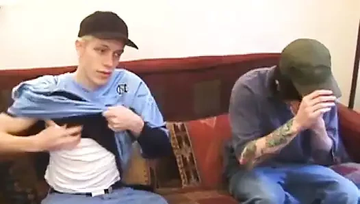 meraklı blake emme horoz