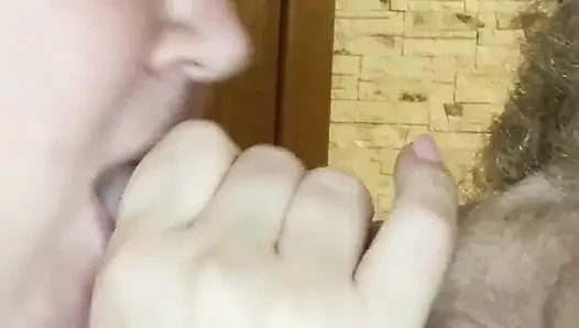 Bugün kayınvalideden üçüncü yakın çekim oral seks