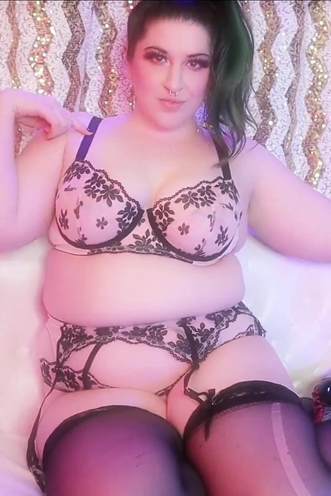 Kırık aux seksi iç çamaşırlı jartiyer çoraplı