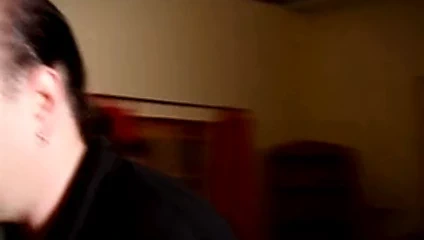 İngiliz Hintli kızın porno yıldızı olmasıyla ilgili belgesel