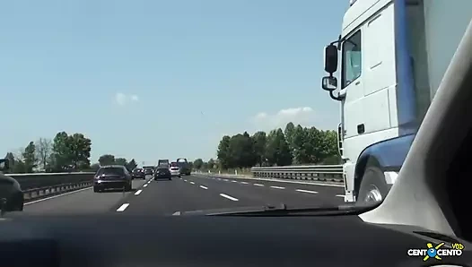 Alex bu deneyimsiz sürtükleri istiyor