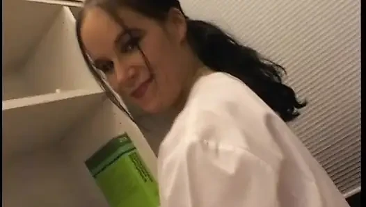 Esmer güzeller seks seçmelerinde sikiliyor