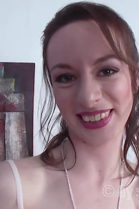 Pee MILF Idrar Oyunlarını Sever