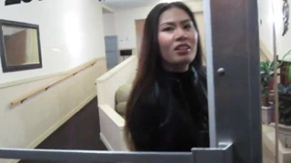 Deri kız ysave eve gelir