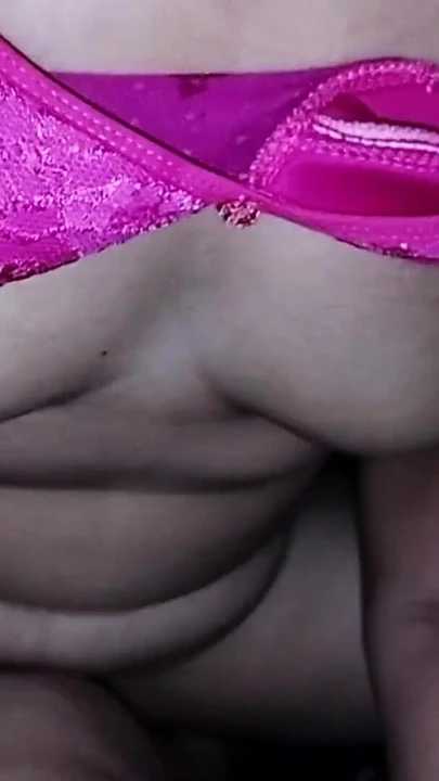 Üçlü grup seks beni zar zor sikiyor. Ofis patronum ve erkek arkadaşımın son bölümü | Klip 2