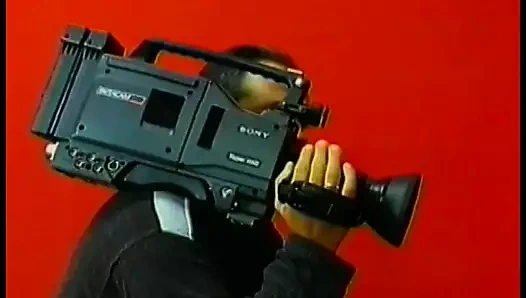 Büyük memeli genç kız memelerinden sikiliyor ve amcığı sikiliyor