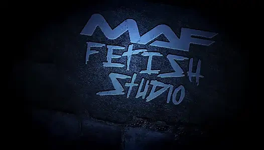 Kızıl saçlı tanrıça göt yalamayı emrediyor!