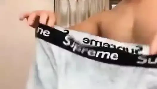 Yakışıklı adam oyun onun büyük çük