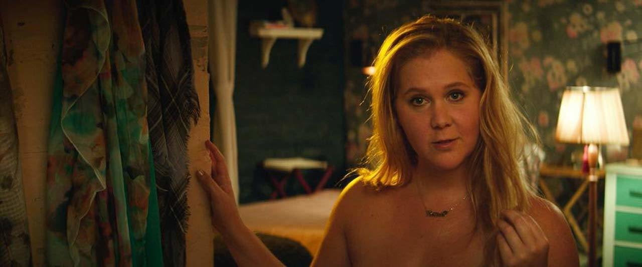 Amy Schumer çıplak sahnesinde kendimi güzel hissediyorum - scandalplanet.com