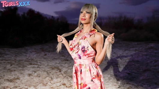 Tgirls.xxx: büyük geniş açık içine