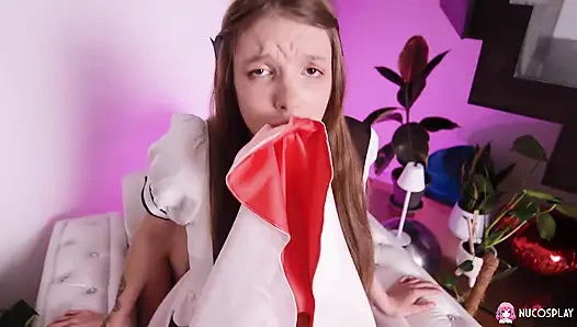 Anime kızı, lymia marks, sikilmeden önce sıkı küçük amcığını tatmin ediyor