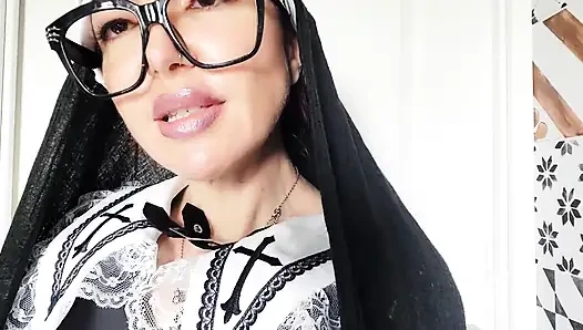 Bu rahibe pek dindar görünmüyor