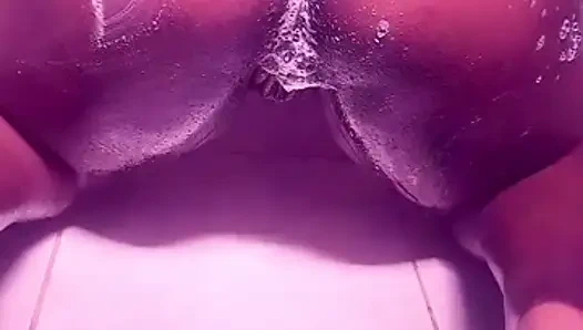 Banyo yapmak, yerde dans hareketleri yaparken yaptığımdan daha iyi olmamıştı