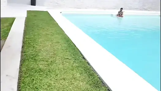 Çıplaklar partisine gittik