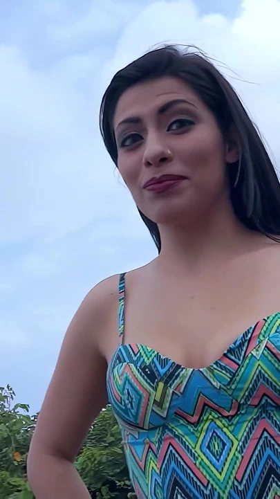 Yaramaz fahişe Mary Luthay göt deliği hakkı olan erkeklerle sikişiyor! - Turma Do Sexo